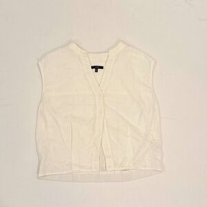 Sleeveless cotton shirt